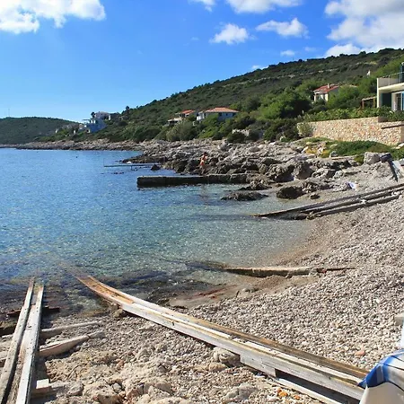 By The Sea Milna, - 21183 *